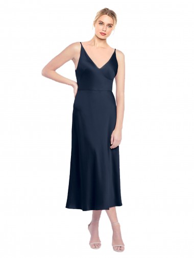 Dunkelmarine A-Linien V-Ausschnitt Midi Stretch-Satin Kurze Formale Brautjungfernkleider / Abendkleider / Abiballkleider / Cocktailkleider / Heimkehr Kleider Verkauf